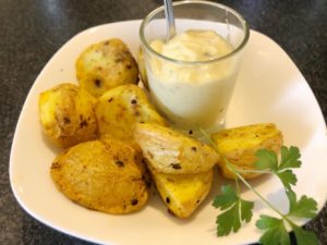 aardappeltjes en zelfgemaakte mayonaise