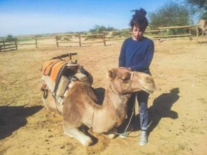 duurzaam reizen op een kameel